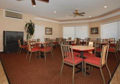 фото отеля Rodeway Inn Lyons