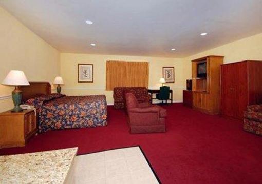 фото отеля Rodeway Inn Lyons
