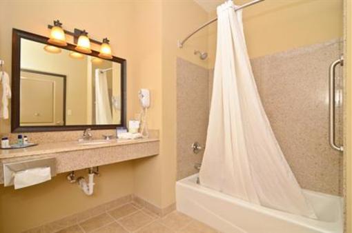 фото отеля Best Western Plus Emory At Lake Fork Inn & Suites