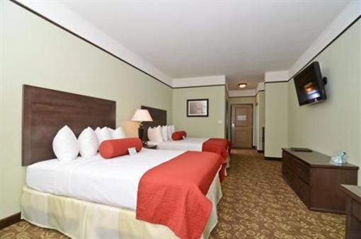 фото отеля Best Western Plus Emory At Lake Fork Inn & Suites