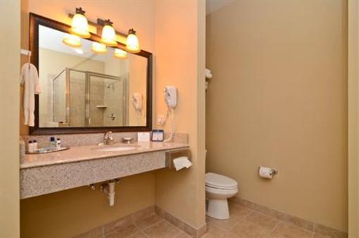 фото отеля Best Western Plus Emory At Lake Fork Inn & Suites
