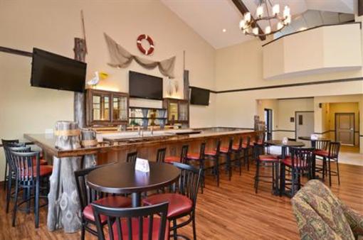 фото отеля Best Western Plus Emory At Lake Fork Inn & Suites
