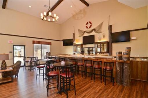 фото отеля Best Western Plus Emory At Lake Fork Inn & Suites