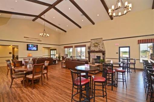 фото отеля Best Western Plus Emory At Lake Fork Inn & Suites