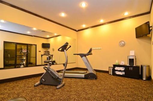 фото отеля Best Western Plus Emory At Lake Fork Inn & Suites