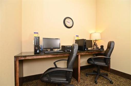 фото отеля Best Western Plus Emory At Lake Fork Inn & Suites