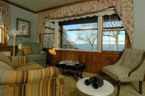 фото отеля Sandaway Waterfront Lodging