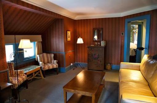 фото отеля Sandaway Waterfront Lodging