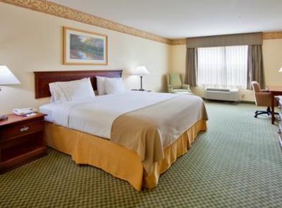 фото отеля Holiday Inn Express Hotel & Suites St. Louis West-O'Fallon