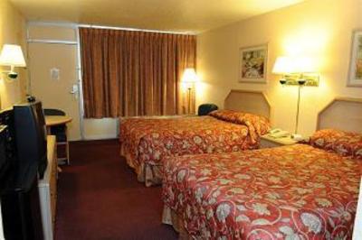 фото отеля America’s Best Inn Davenport