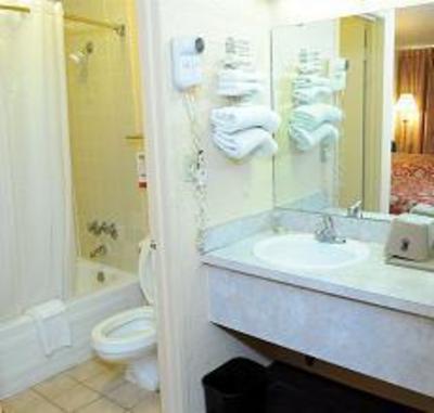фото отеля America’s Best Inn Davenport
