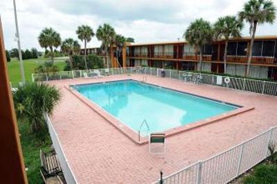 фото отеля America’s Best Inn Davenport