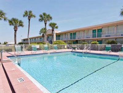 фото отеля America’s Best Inn Davenport
