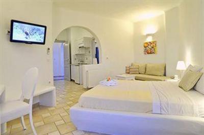 фото отеля Yades Suites Apartments & Spa