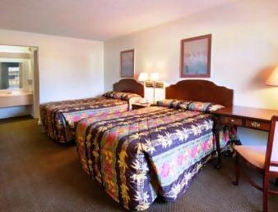 фото отеля America's Best Inn Main Gate East