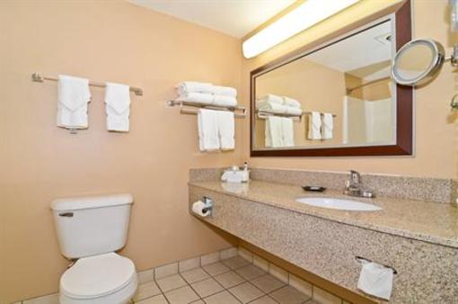 фото отеля BEST WESTERN Arrowhead Lodge