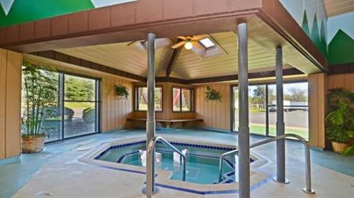 фото отеля BEST WESTERN Arrowhead Lodge