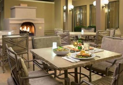 фото отеля Courtyard by Marriott Scottsdale Mayo Clinic