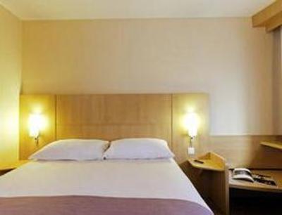 фото отеля Hotel Ibis Paris La Defense Centre