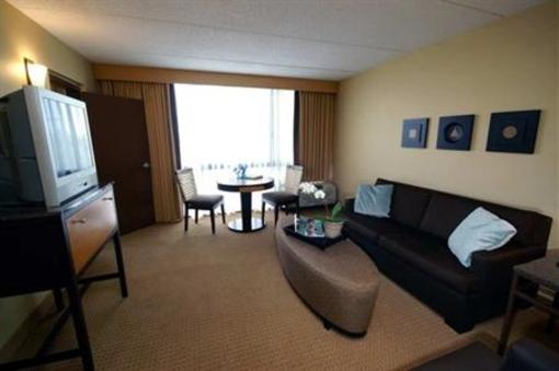фото отеля DoubleTree by Hilton Chicago - Arlington Heights