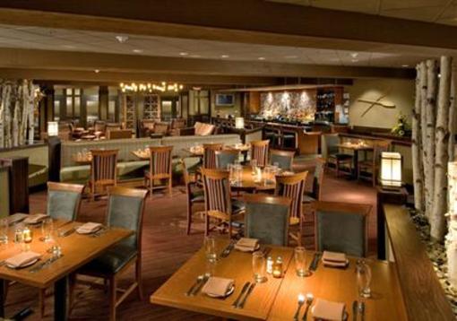 фото отеля DoubleTree by Hilton Chicago - Arlington Heights