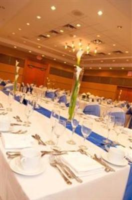 фото отеля DoubleTree by Hilton Chicago - Arlington Heights