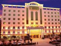 Fuyong Heping Hotel