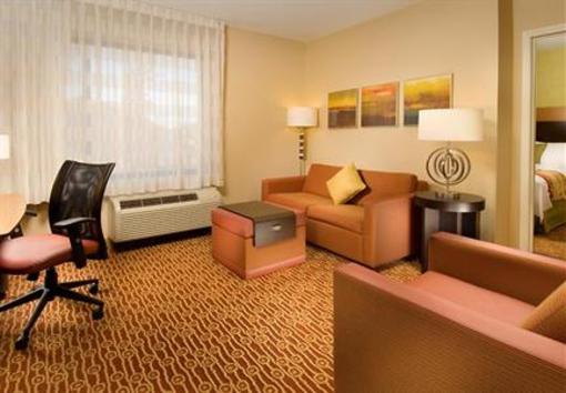 фото отеля TownePlace Suites Lexington Park Patuxent Naval Station