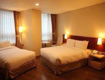 фото отеля Ramada Hotel and Suites Seoul Namdaemun