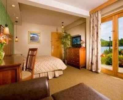 фото отеля Golden Arrow Lakeside Resort