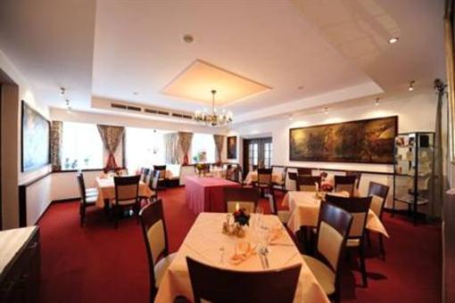 фото отеля Hotel Krone Matrei am Brenner