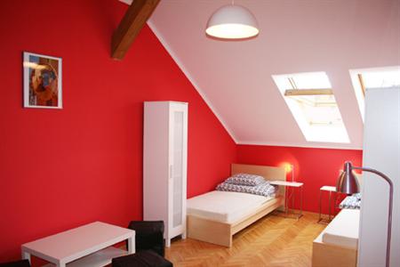 фото отеля Dizzy Daisy Hostel DD Downtown