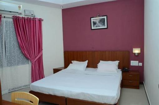фото отеля Metro Plaza Hotel Mangalore