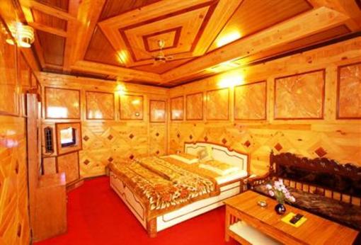 фото отеля Hotel Vikrant Nainital