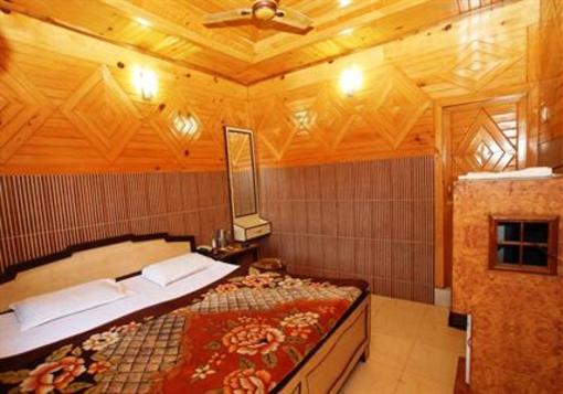 фото отеля Hotel Vikrant Nainital