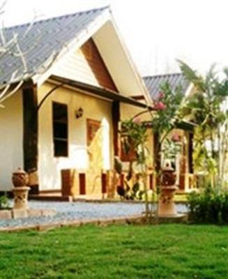 фото отеля Ruen Mai Ngam Resort