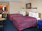 фото отеля Jamestown Falconer Red Roof Inn