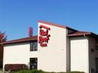 фото отеля Jamestown Falconer Red Roof Inn