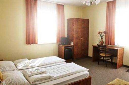 фото отеля Hotel Alexander Bad Mergentheim