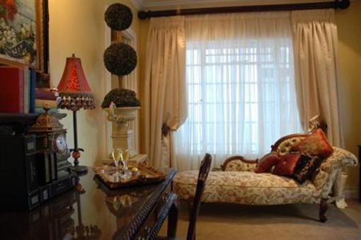 фото отеля Bambelela Lodge