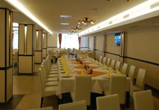 фото отеля Hotel Restaurant Alesia