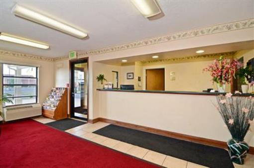 фото отеля Americas Best Value Inn Warren Indiana