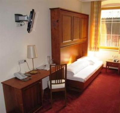 фото отеля Gasthof Post Inn and Pension