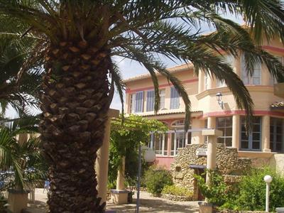 фото отеля Hotel La Garrigue Bormes les Mimosas