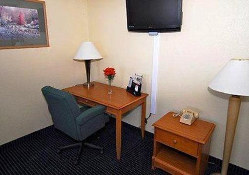 фото отеля Econo Lodge Inn and Suites Hoquiam