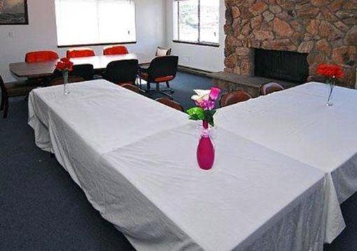 фото отеля Econo Lodge Inn and Suites Hoquiam