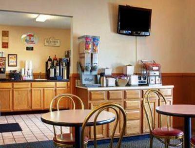 фото отеля Super 8 West Plains