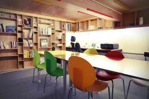 фото отеля Big Tree House Hostel Seoul