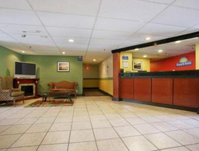 фото отеля Days Inn Greenfield