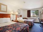 фото отеля Days Inn Greenfield